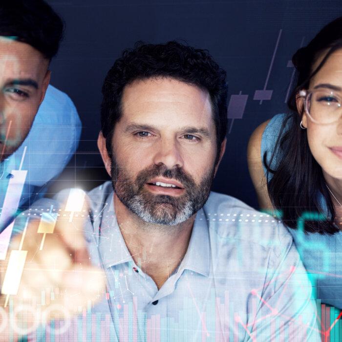 Should You Invest With Friends? What to Know Before Joining an Investment Group