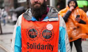 Federal Immigration Department to Cut More Than 3,300 Jobs Over Three Years