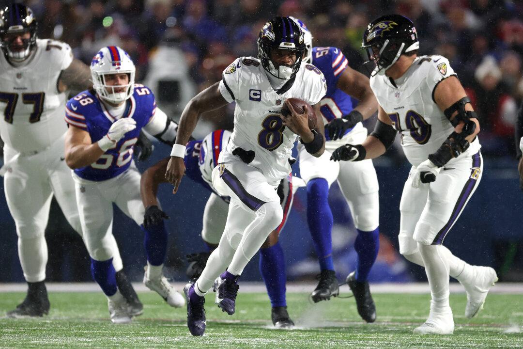 Ravens’ Ricard Backs Lamar Jackson for Super Bowl Glory