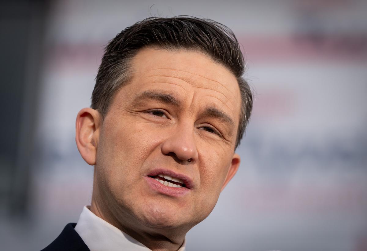 Poilievre Pledges to Cut Size of Federal Public Service If Elected