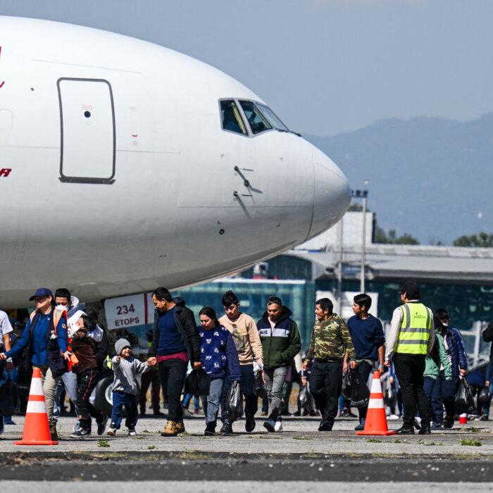 Colombian President Confirms He Blocked US Military Planes With Illegal Immigrants