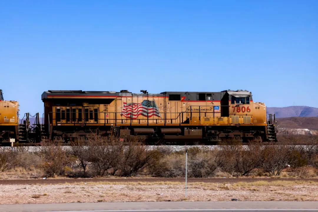 Federal Regulators Seek More Details of Union Pacific–Norfolk Southern Merger