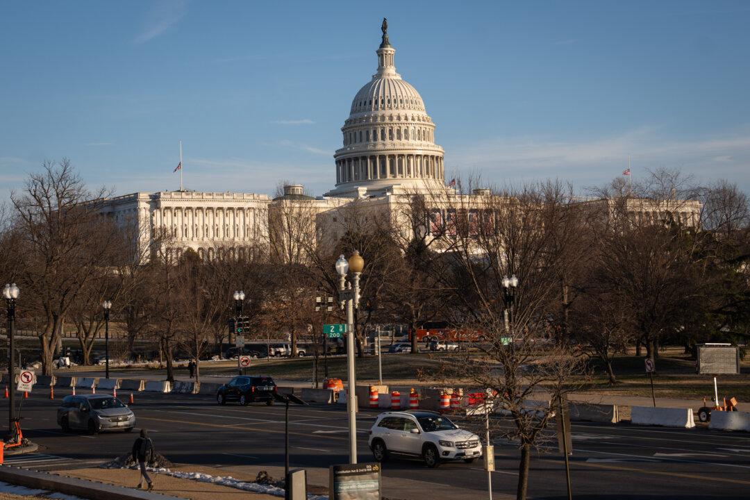 Jan. 6 Capitol Breach Defendant in Canadian Custody Seeks Return to US After Trump Pardon