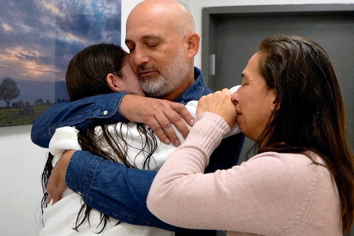 Hamas Releases 4 Female Hostages as Part of Israel Cease-Fire Deal