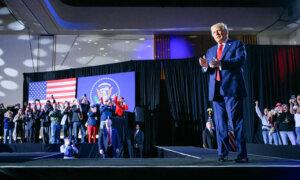 At Las Vegas Rally, Trump Repeats Call for No Tax on Tips