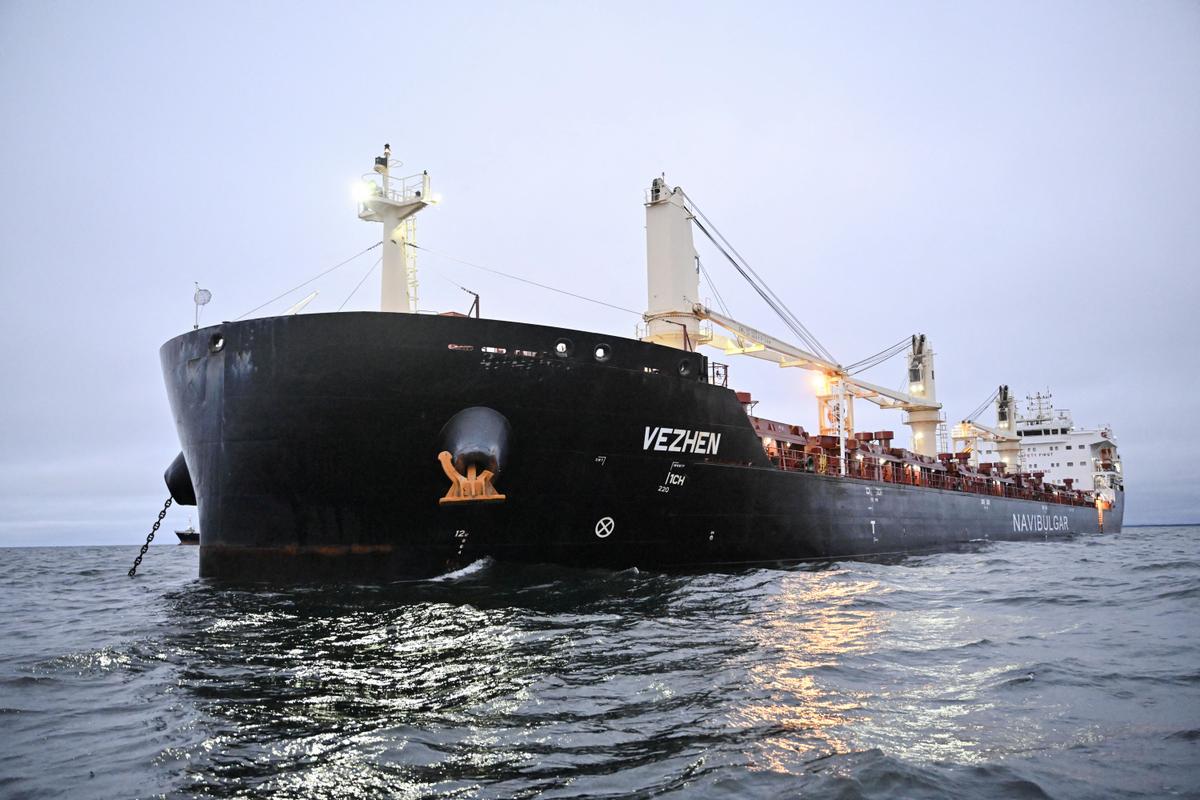 Swedish Authorities Board Ship Seized Over Damage to Baltic Sea Cable thumbnail