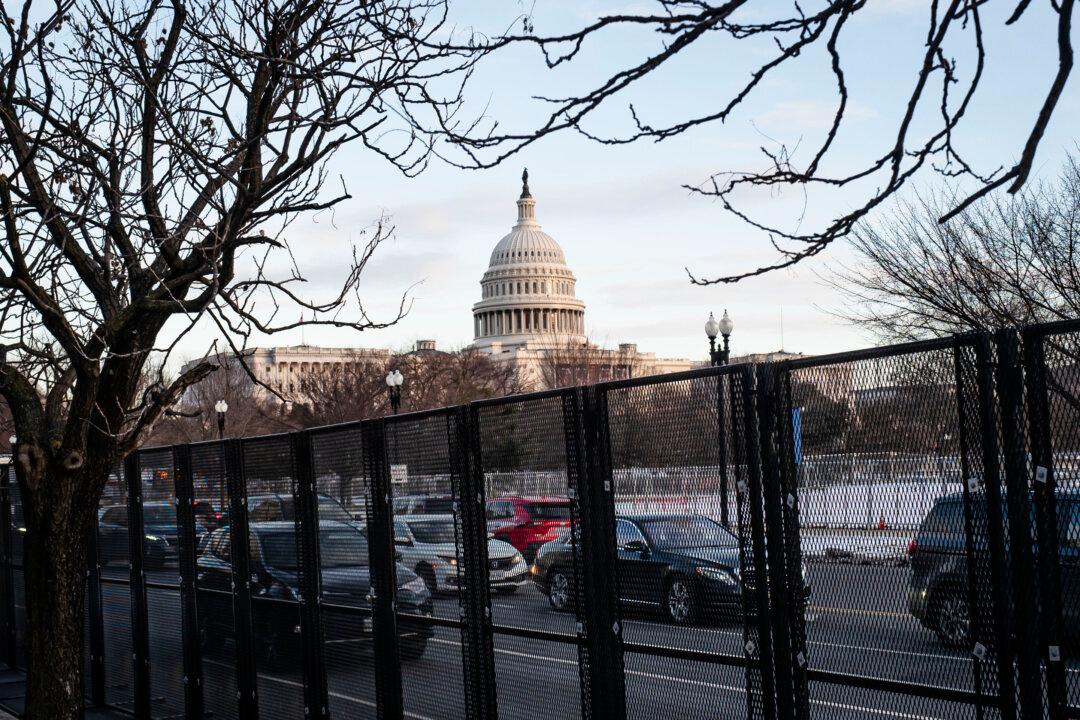Trump Admin Orders Agencies to Submit Detailed Return-to-Office Plans for Federal Employees