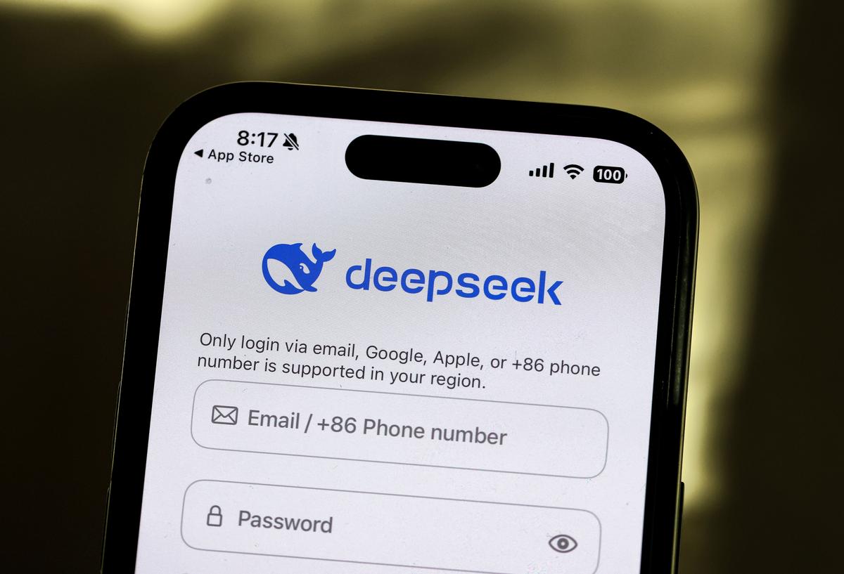 Italian Regulator Blocks DeepSeek Over Personal Data Concerns