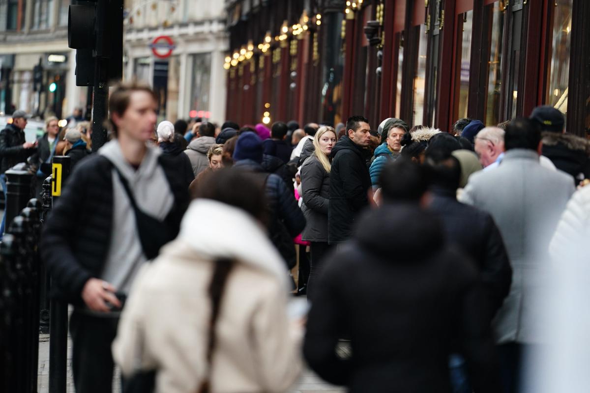 Starmer Rules out ‘Arbitrary’ Cap to Cut ‘Staggeringly High’ Migration Levels