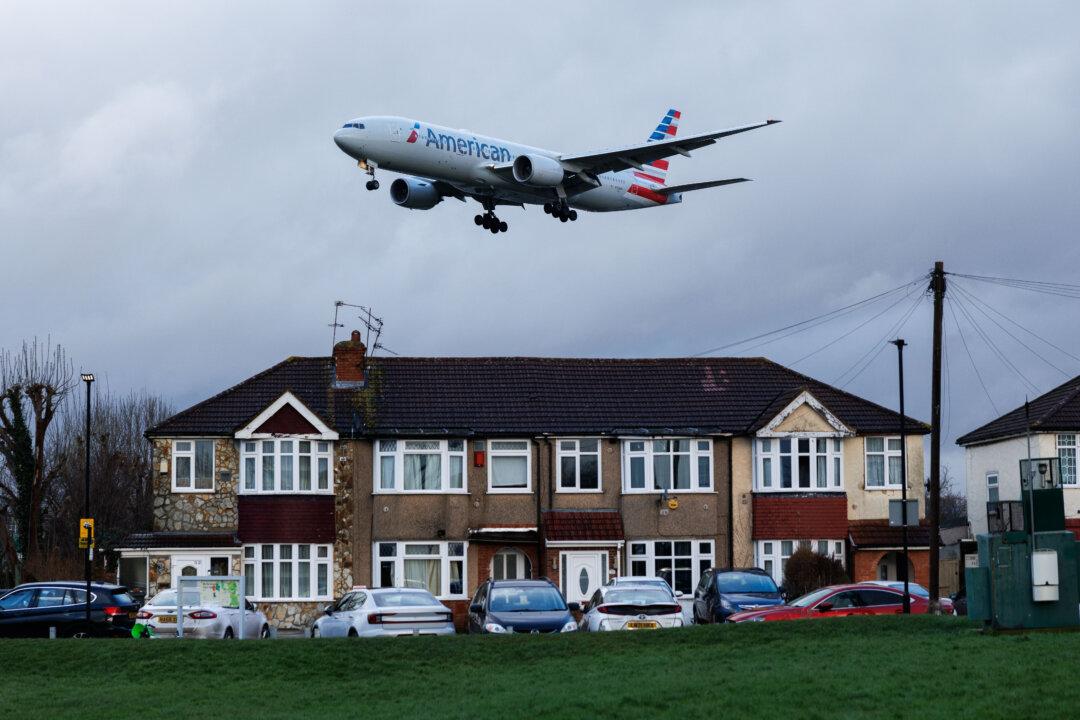 Heathrow’s Third Runway Plan Backed by Rachel Reeves