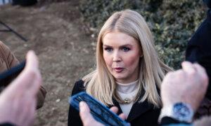 White House Press Secretary Denies Buyout Plan Is a Purge of Federal Government