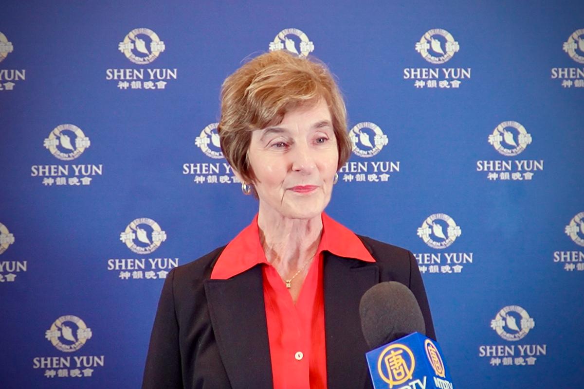 Theater Artist Amazed By, Grateful for Shen Yun