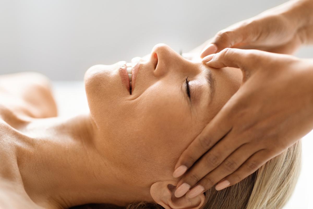 The Healing Touch: Acupressure Secrets for Women’s Health and Anti-Aging