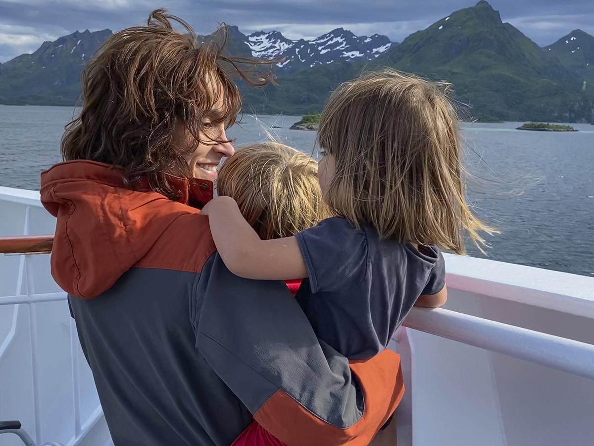 Nature is almost close enough to touch for passengers on deck. (Hurtigruten AS)