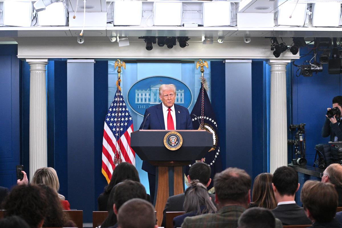 Trump Says Helicopter in DC Collision and Crash Was ‘Flying Too High’