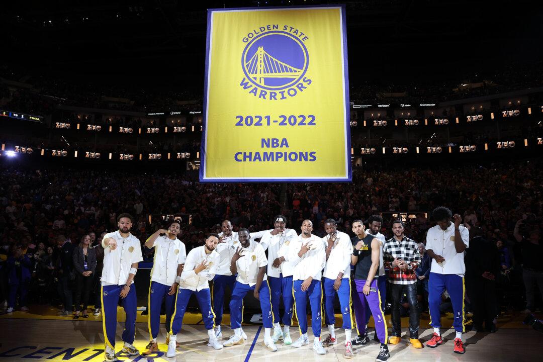 Tim Roye Celebrates 30 Years as Radio Voice of NBA Warriors