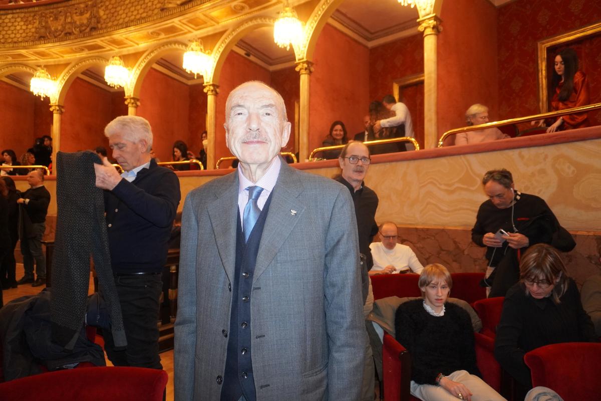 General Giulio Fraticelli and his wife enjoyed Shen Yun at the Teatro dell’Opera di Roma on Feb. 2, 2025. (Mary Man/The Epoch Times)