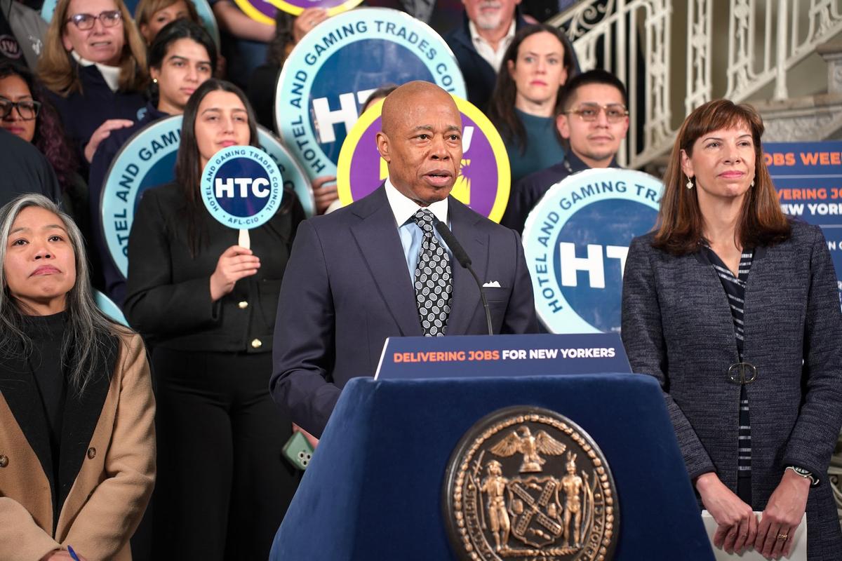 NYC Mayor Adams Unveils Plan to Attract Businesses, Fill Offices
