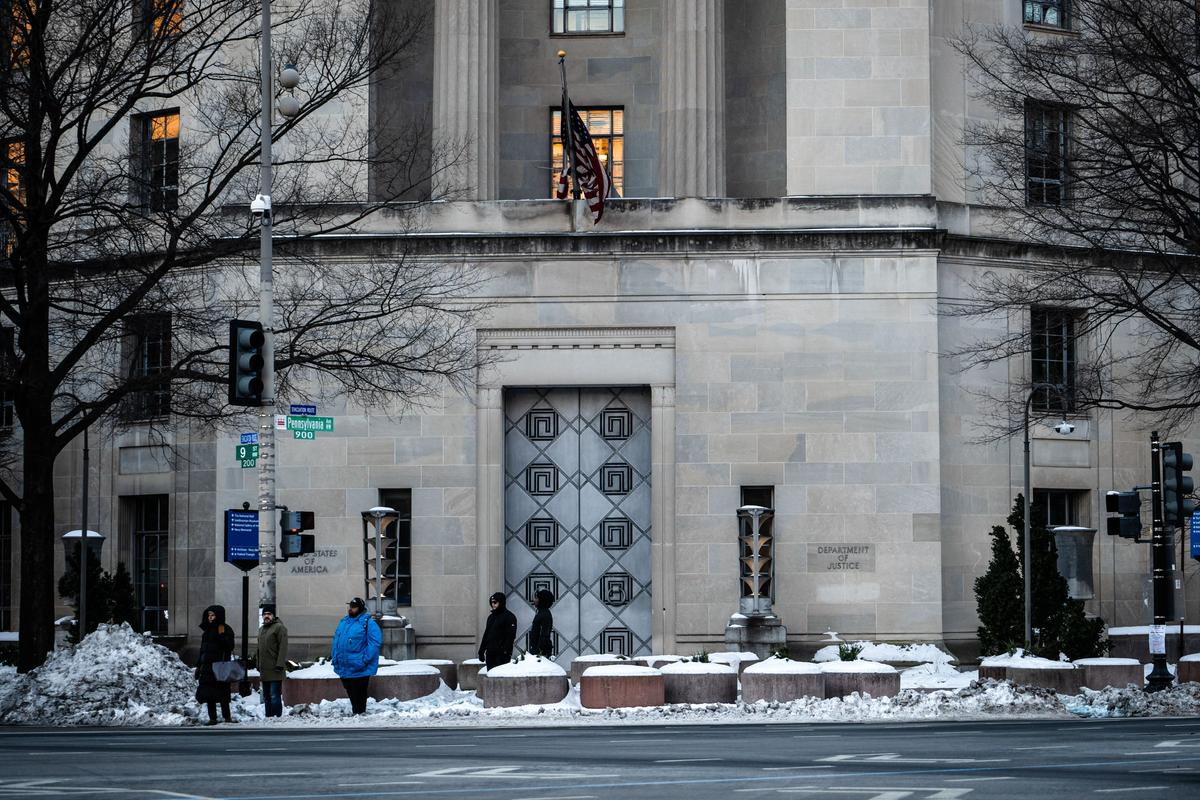 2 Chinese Firms Charged in Theft of Medical Firm’s Trade Secrets