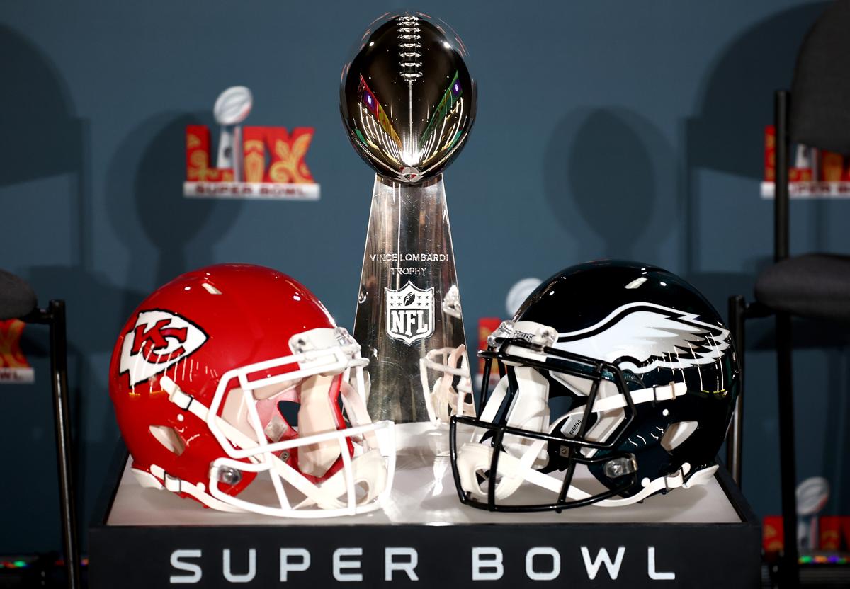 đ§Sports Brief: Star-Studded Super Bowl Spectacular