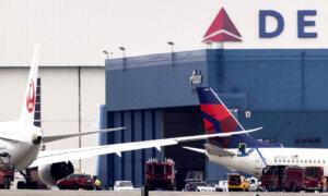 Japan Airlines, Delta Air Lines Planes Collide on Runway at SeattleâTacoma Airport