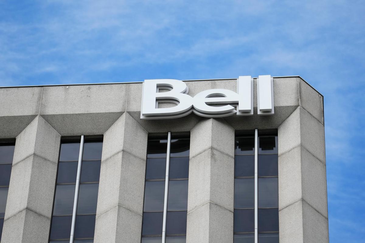 Bell CEO Slams CRTC, Announces Further Slowdown of Fibre Network Build