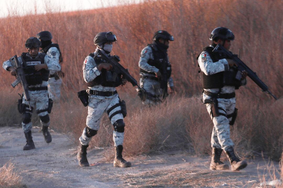 First of 10,000 Mexican National Guard Troops Deployed Along Border