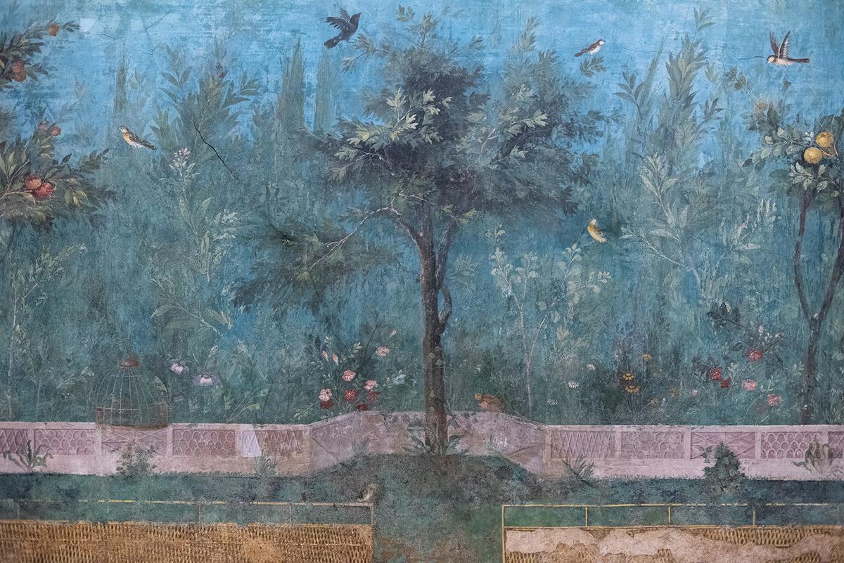 A detail of the sacred Oak  from Livia's "Gardenscape" fresco. (Public Domain)