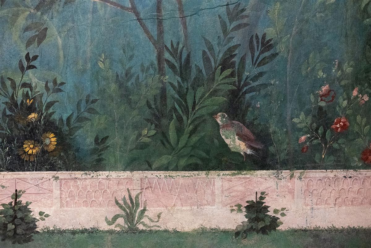 Spring and fall blooming flowers, rose and chrysanthemum, grow simultaneously in this detailed scene of the fresco. (Public Domain)