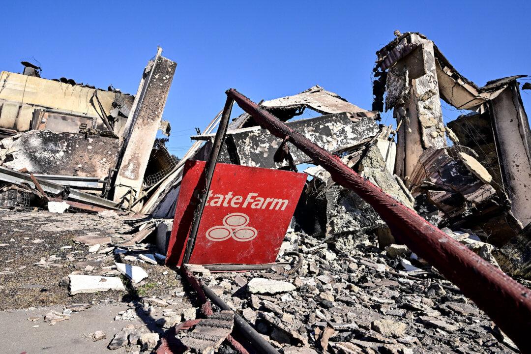 California Insurance Chief Wants Rules Eased to Speed Homeowner Claims in Burn Zones