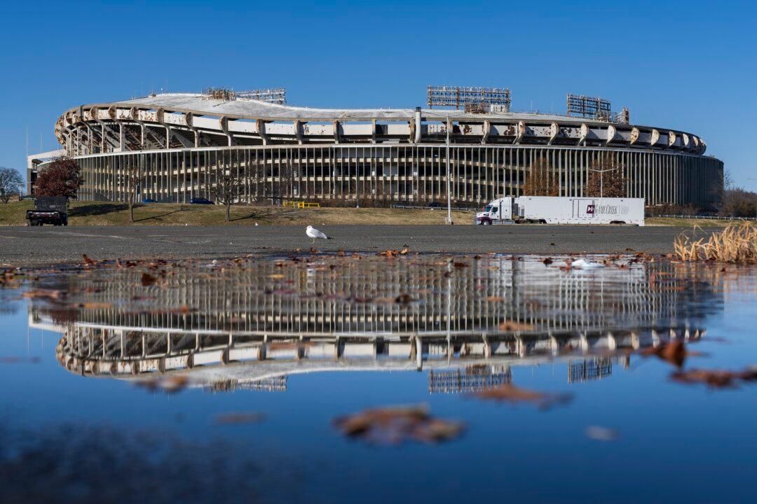 Commanders Reach Multibillion Dollar Deal to Revitalize RFK Stadium