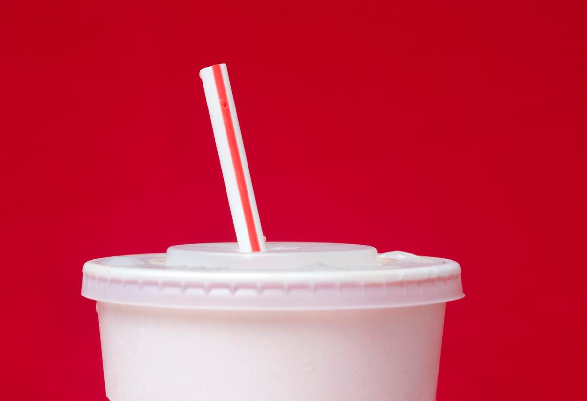 Trump Signs Executive Order Reversing Biden’s Plastic Straw Ban in Federal Government
