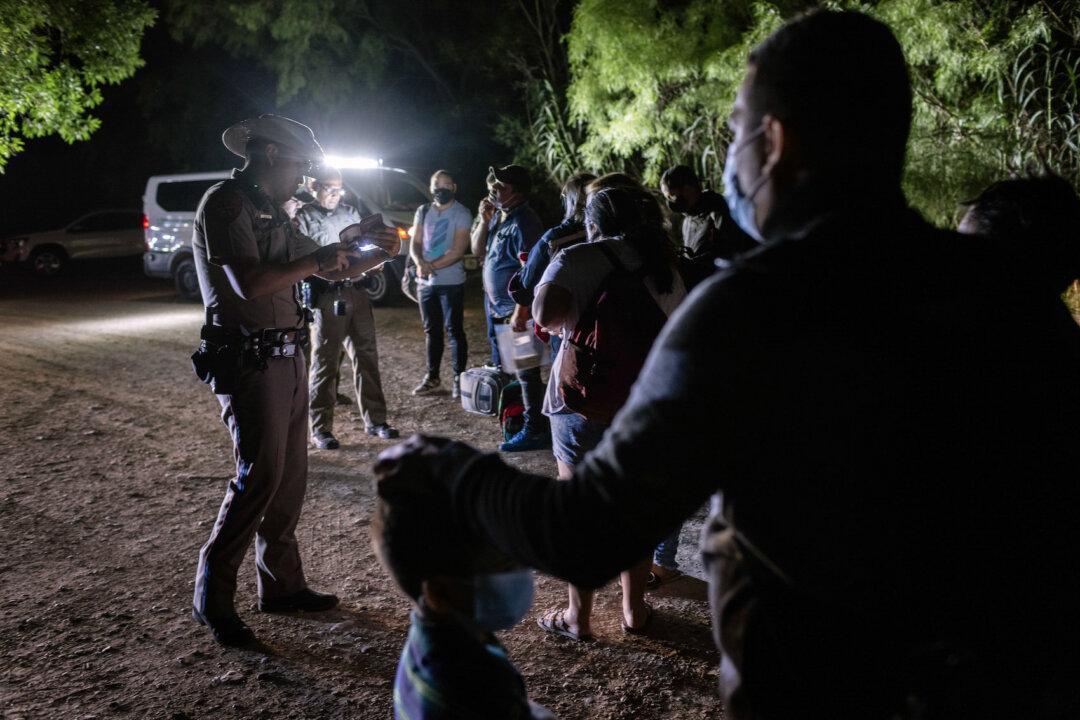 Abbott Seeks Federal Refund for $11 Billion Spent by Texas on Border Security
