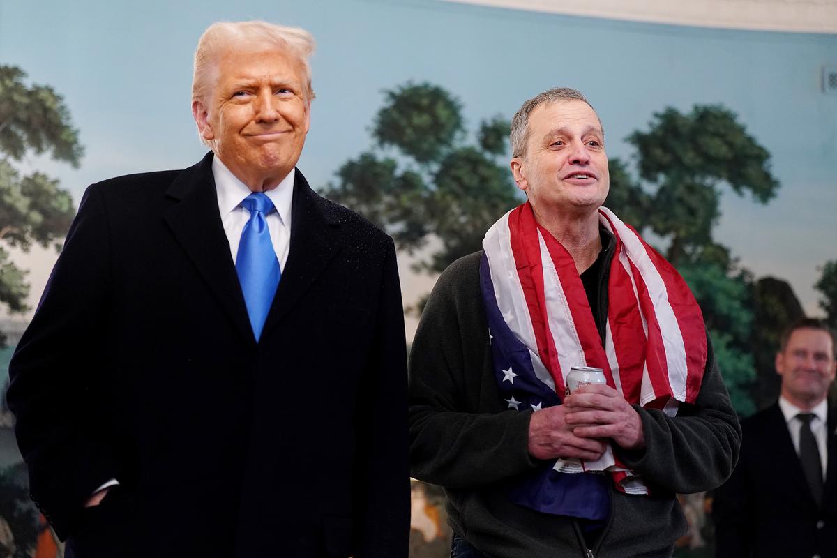 Trump Meets With Fogel at White House After Release From Russian Prison