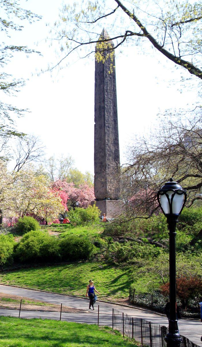 "Cleopatra's Needle" in central Park, New York city. (<a href="https://commons.wikimedia.org/wiki/User:Ingfbruno">Ingfbruno</a>/<a href="https://creativecommons.org/licenses/by-sa/3.0/">CC BY-SA 3.0</a>)