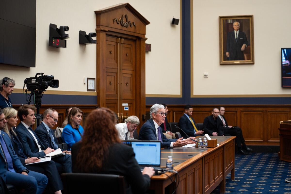 Producer Inflation Unexpectedly Falls in August, Adds to Fed Rate Cut Bet 2 Federal Reserve Chairman Jerome Powell testifies before the House Committee on Monetary Policy in Washington on Feb. 12, 2025. (Madalina Vasiliu/The Epoch Times)