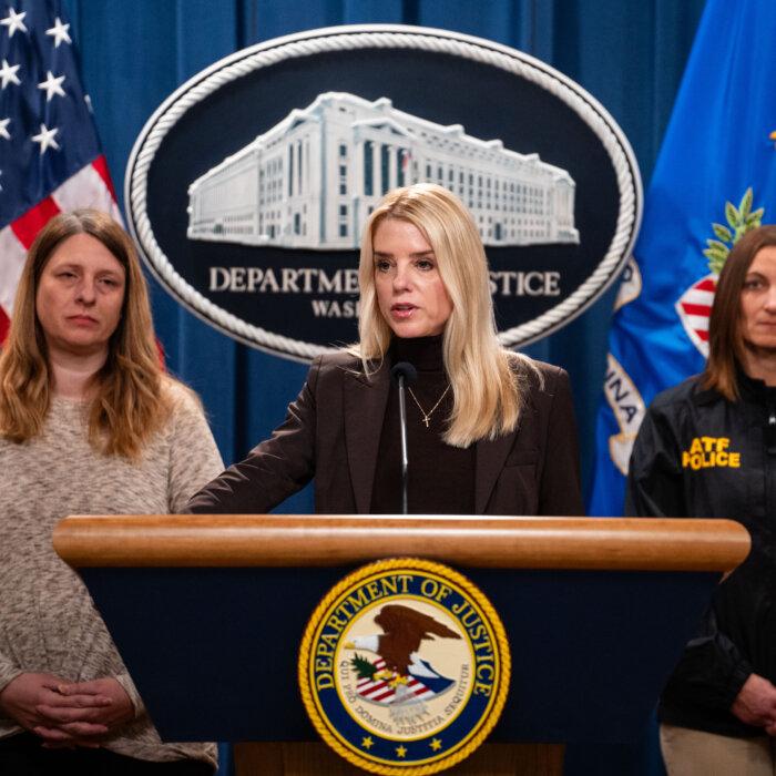 Bondi Announces Lawsuit Against New York Over Handling of Illegal Immigration