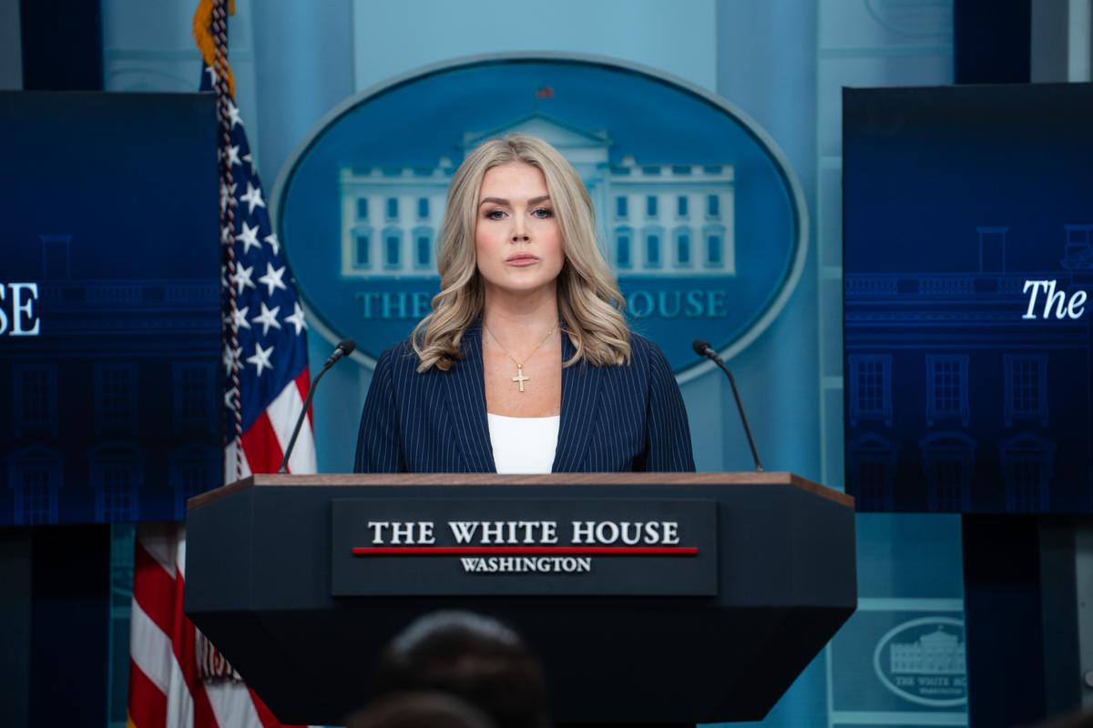 White House Curbs AP Access to Oval Office, Air Force One Amid Gulf of America Naming Dispute