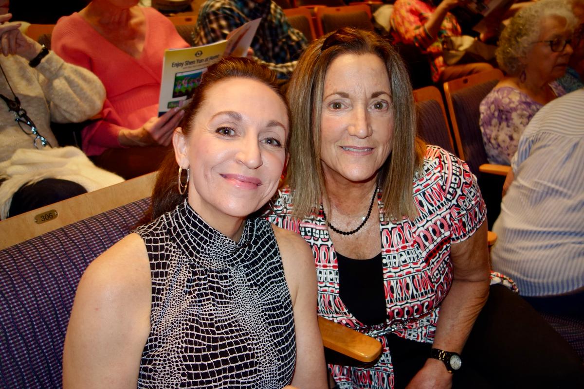 Shen Yun Music ‘Beautiful and Emotional,’ Says Singer