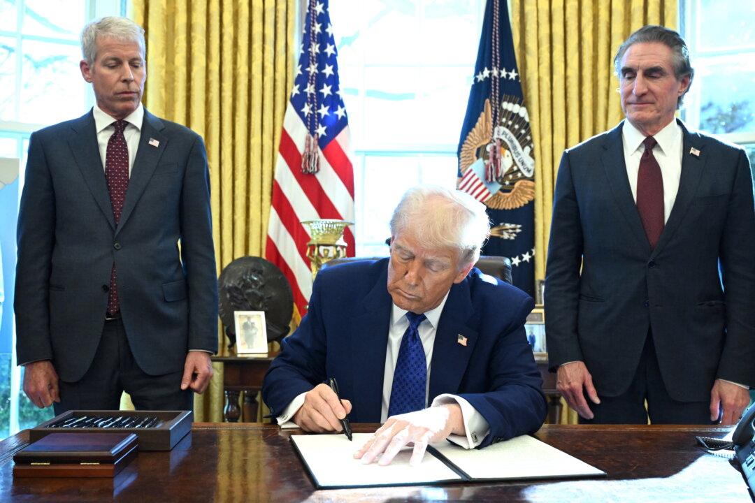 Trump Orders Agencies to Disclose Details of Wasteful Spending