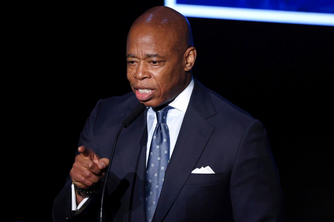 DOJ Asks Judge to Dismiss Charges Against NYC Mayor Adams