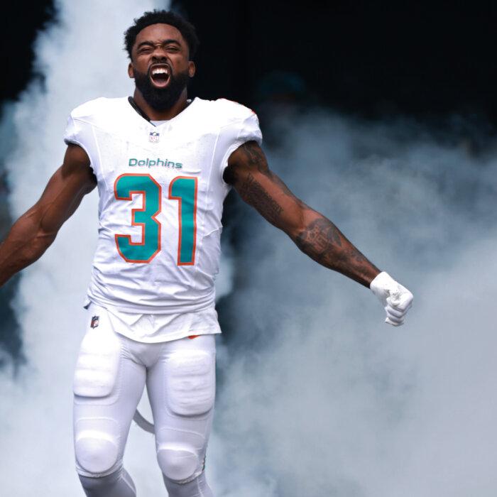 Dolphins Release Running Back Who Led the NFL in Touchdowns in 2023