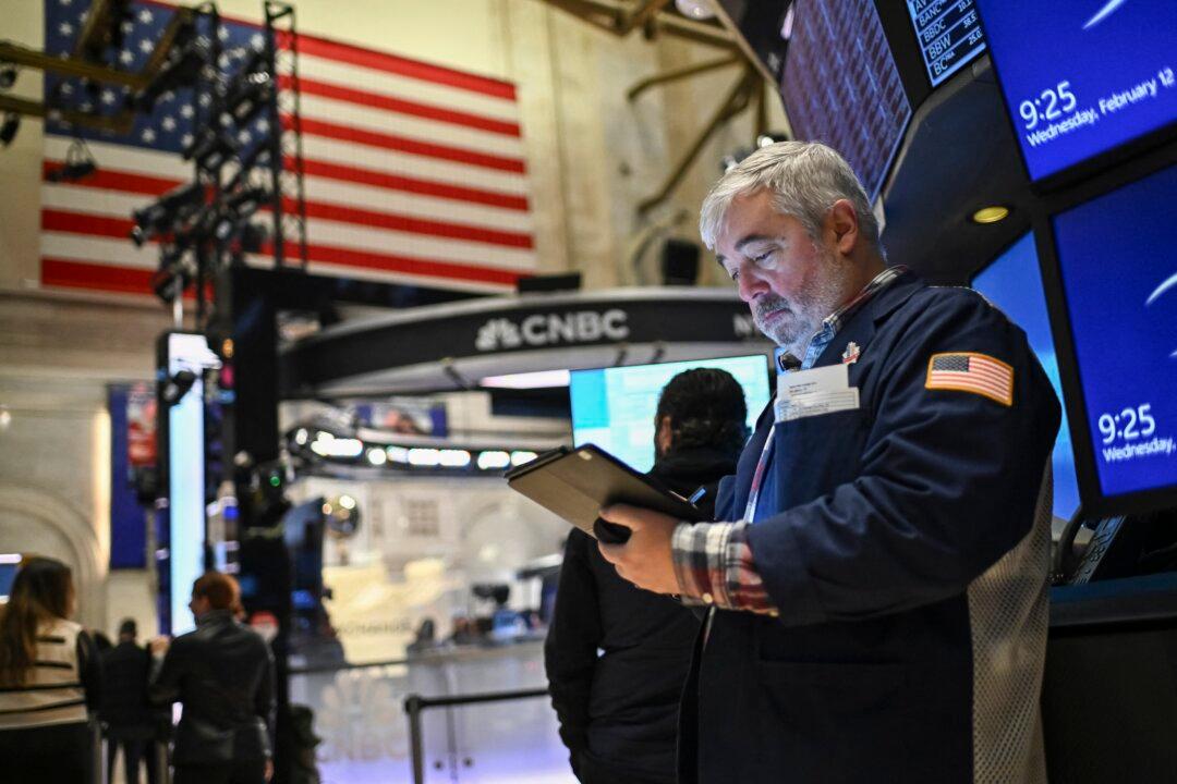 Stock Rally Resumes Amid Stubborn Inflation and Weak Retail Sales