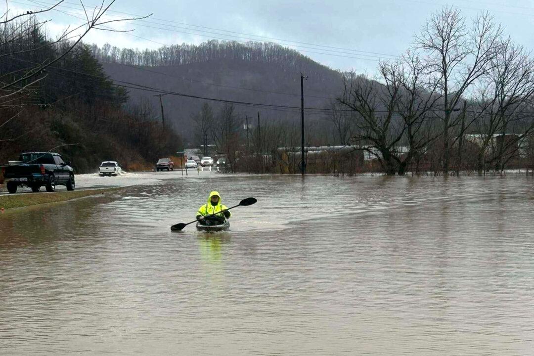 Dangerous Flooding Hits US Southeast as Snow and Frigid Cold Forecast for Northeast and Plains