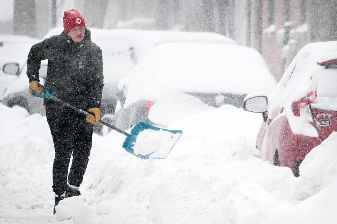 Airport Delays and Winter Storm Warnings Grip Canada, but Weather Expected to Ease in Some Areas