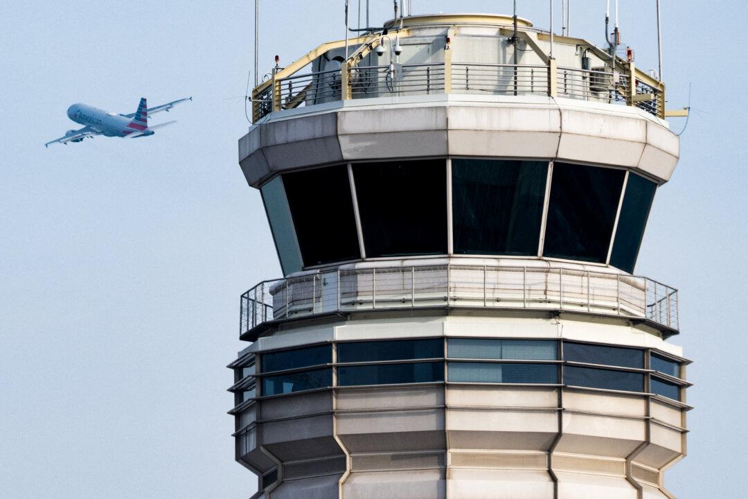 FAA Orders Permanent Restrictions on Helicopter Route Near Washington Airport