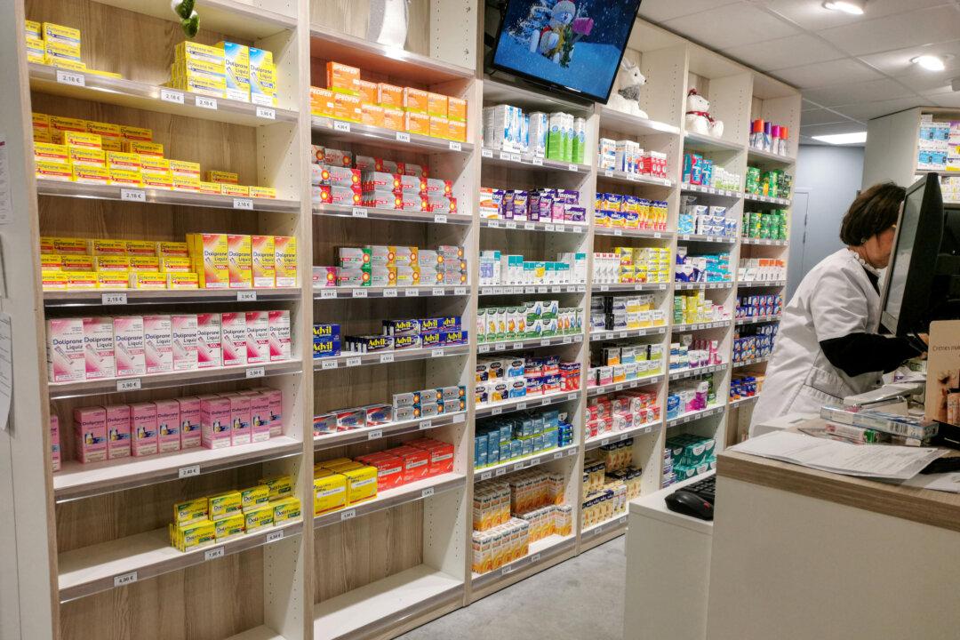 Ottawa Expands Student Loan Forgiveness to Young Professionals Relocating to Rural Communities