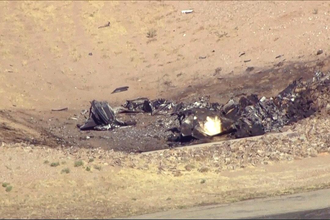 2 Killed in Midair Plane Collision Over Arizona