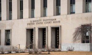 Appeals Court Weighs Trump Admin’s Use of Alien Enemies Act to Deport