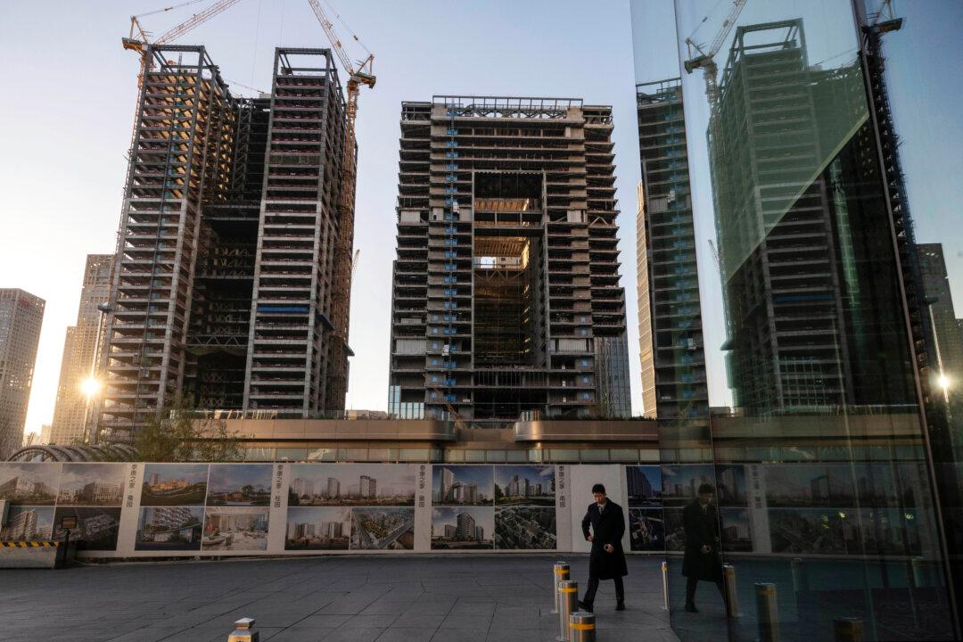 Beijing Lifts Cap on Suburban Home Purchases Amid Persistent Decline in Housing Sector